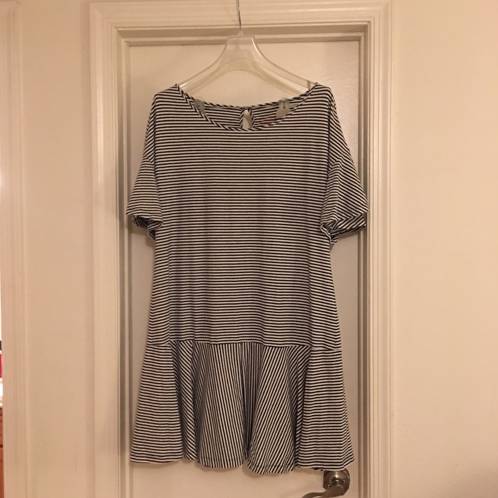 Vineyard Vines Flutter striped dress